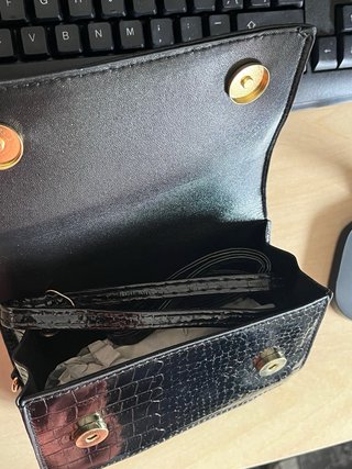 Bolso negro Shein sin estrenar