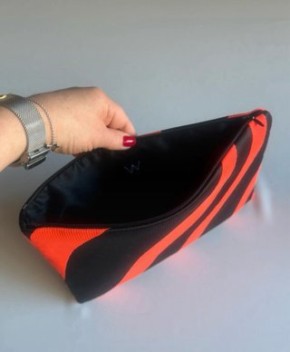 Cartera Clutch Naranja y Negra