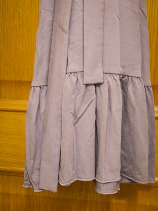 Vestido lila con cinturón