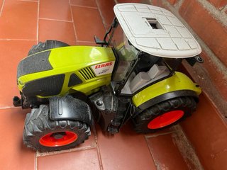 Tractor Claas Axion 950 Juguete