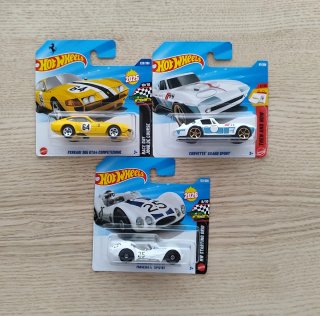 Lote 9 Hot Wheels Ferrari Porsche