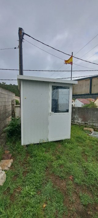 Caseta de jardín con ventana