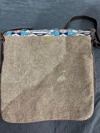 Bolso de hombro étnico con flecos