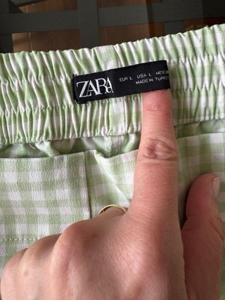 Pantalones cuadros vichy verde y blanco de Zara