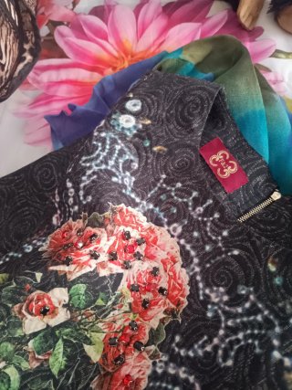 Lote de vestidos estampados de varias marcas