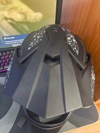 Casco Negro con Diseño Talla M Pagar a mano