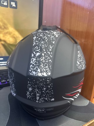 Casco Negro con Diseño Talla M Pagar a mano