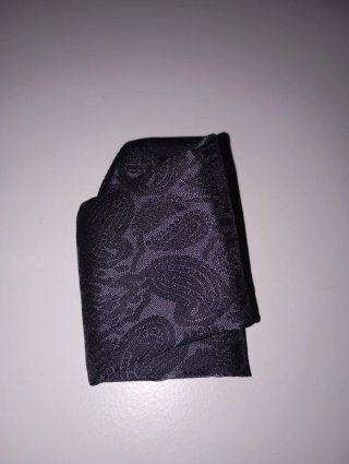 Cravatta, gemelli e pochette