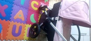Saco capazo Bugaboo rosa con encaje