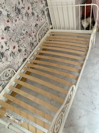 Cama extensible Ikea blanca