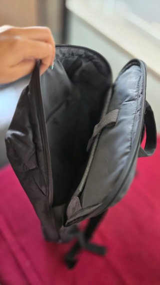 Mochila Xtrem Taiku 20L Negra Laptop 15.4