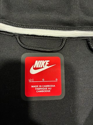 Nike Tech Fleece Negro