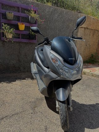 Honda PCX 125cc Maxi Scooter