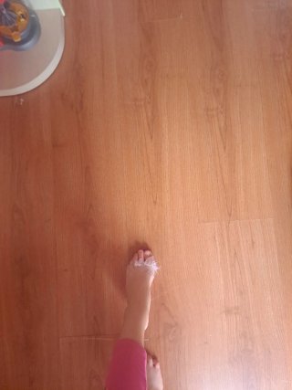 Tacones de niña rosas brillantes
