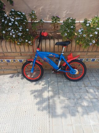 Bici Spiderman 14 4-6 años sin usar