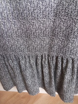 Vestido Naf Naf gris y negro Talla 40