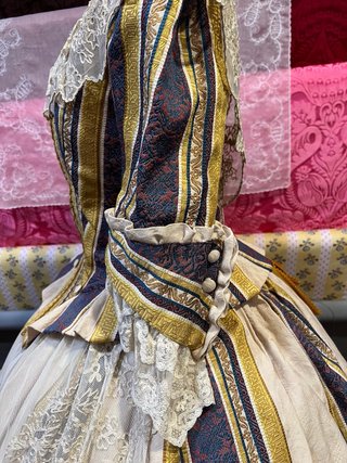 Traje Fallera Talla 38-40 tejido de Tapicería