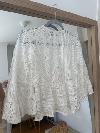 Blusa Oysho encaje blanco