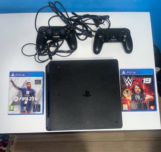 PS4 (PlayStation 4) Negra + 2 Mandos y Juegos