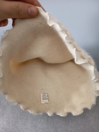 Gorro de lana beige