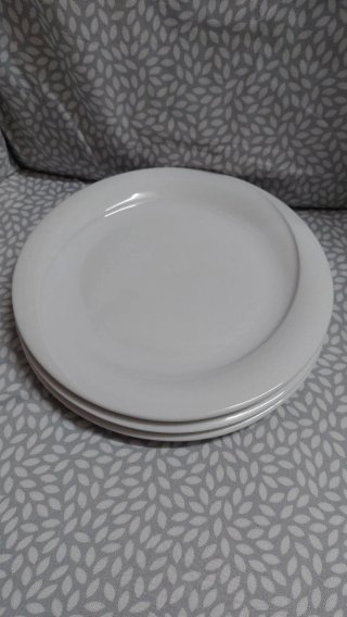 Juego de 3 platos de porcelana