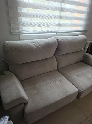 Sofa en muy buen estado,casi nuevo