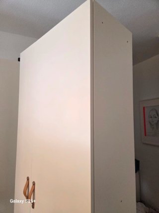 Armario blanco de madera pax de ikea.