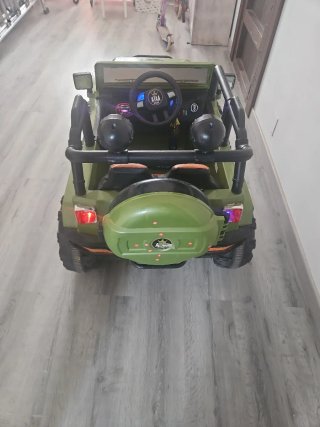 Auto elettrica per bambini 12V 4x4