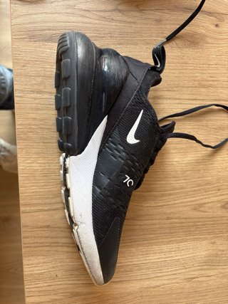 Nike Air 270 negras talla 39