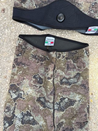 Muta sub TEKNOMAR camouflage