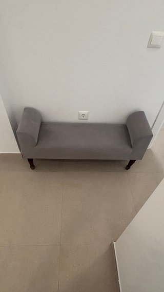 Banco tapizado gris