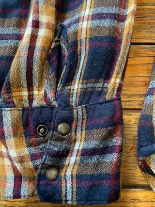Camisa xadrez azul e multicolor