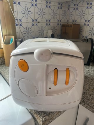 Freidora Eléctrica Blanca