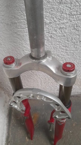 Horquilla Marzocchi Bomber Z2 de 1997.