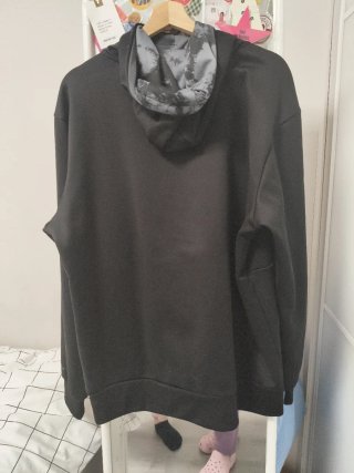 Sudadera +8000 Negra