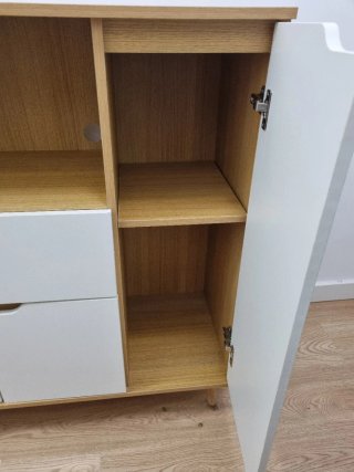Mueble auxiliar madera y blanco