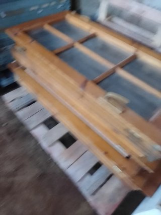 Lote de  ventanas de madera con cristal