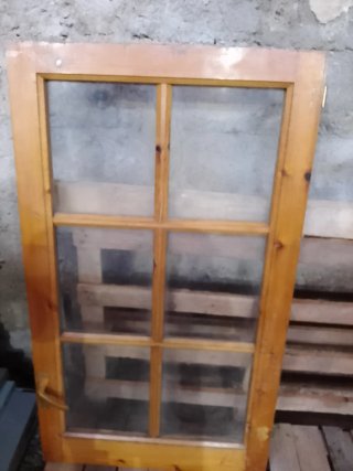 Lote de  ventanas de madera con cristal