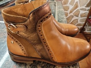 Botas Pikolinos Marrones y Doradas