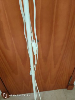 Lampada da terra bianca alta