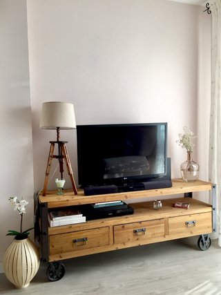 Mueble TV estilo industrial madera y metal