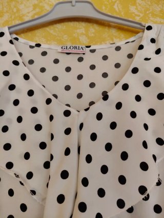 Blusa Gloria lunares blanca y negra