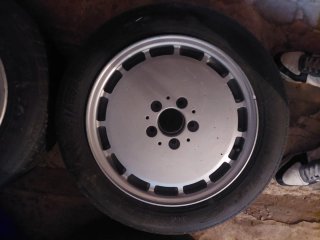 Llantas Mercedes 190e