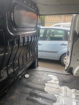 Nissan NV200 2015