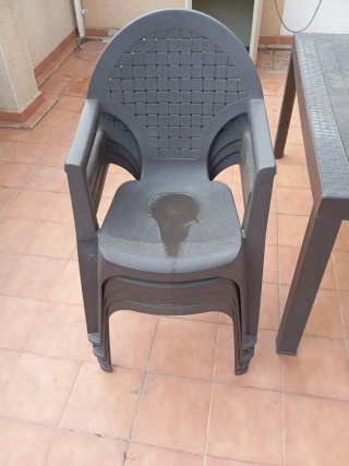 Conjunto mesa y sillas de terraza