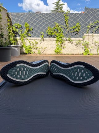 Nike Vomero Plus Negro/Plata