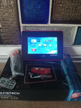Marco Digital Sunstech DPF-S55 7 TFT