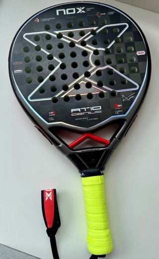 Pala pádel Nox AT10 Luxury Genius 18k 2023