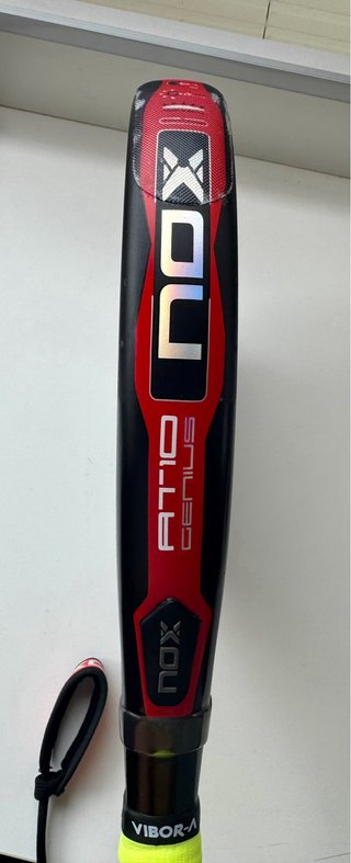 Pala pádel Nox AT10 Luxury Genius 18k 2023