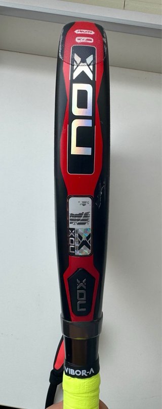 Pala pádel Nox AT10 Luxury Genius 18k 2023